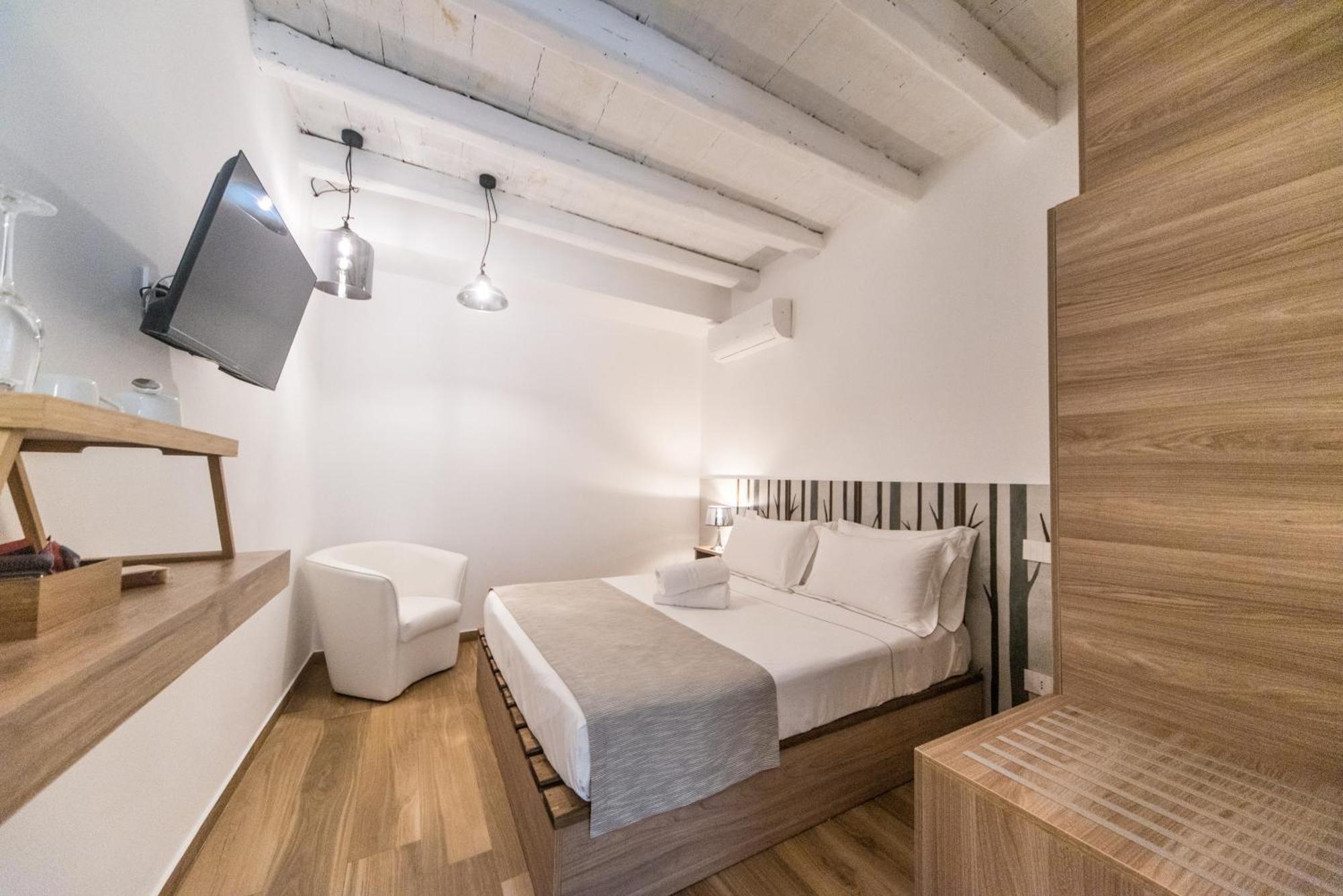 Suite Santa Chiara ตรานิ ภายนอก รูปภาพ
